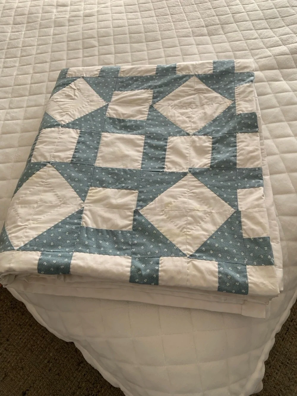 Vintage Classic White and Light Blue Patchwork Quilt - Home Bedding